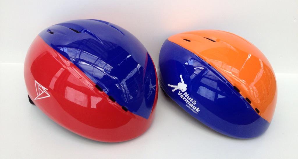 Schaatshelmen in kleur topic icon